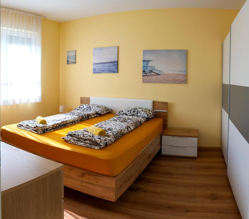 Sunshine Apartman With Free Parking Ráb Exteriér fotografie