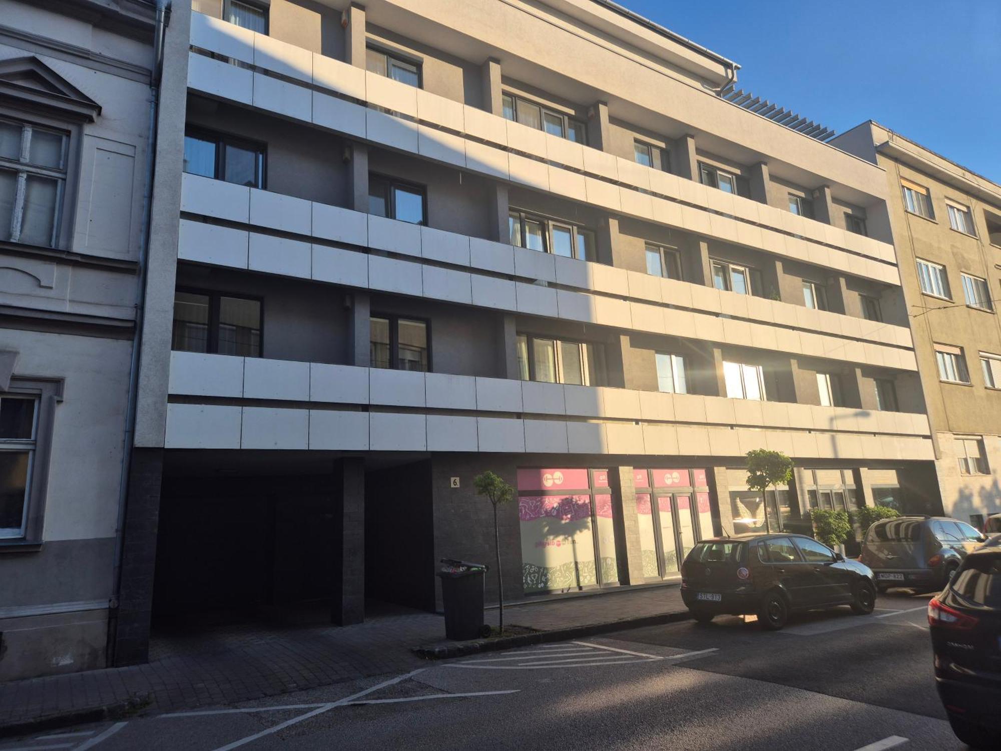 Sunshine Apartman With Free Parking Ráb Exteriér fotografie